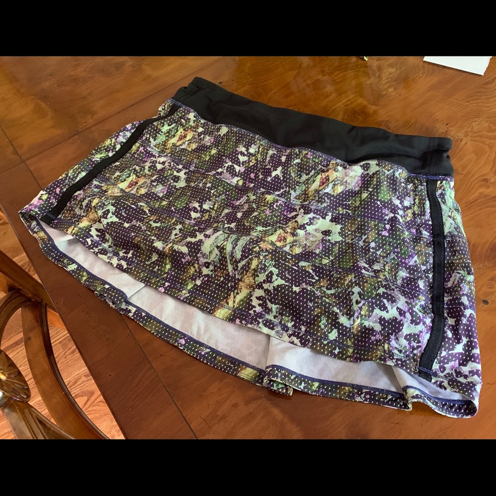 Lululemon Quick Pace skirt size 12
